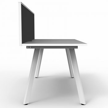 Splay Single Desk – 1 Person with Grey Screen Divider, End View